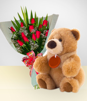 Flores a  Combo Capricho: Bouquet de 12 Rosas + Peluche